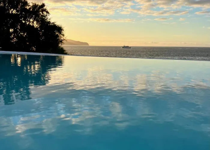 Ocean View Pico Villa